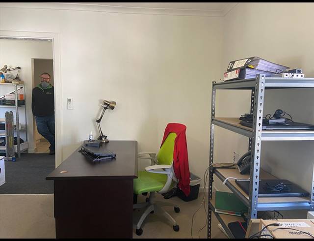 65M² OFFICE TO LET IN TOKAI